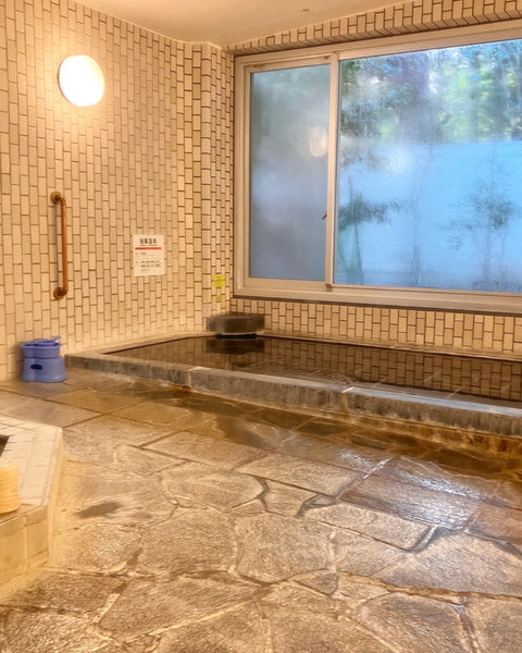 Hot Water 101 - Onsen, Natural Hot Springs, Spas + Saunas (2 Hour)